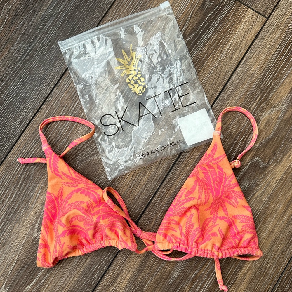 SKATIE ✨ Boca print top 🌴